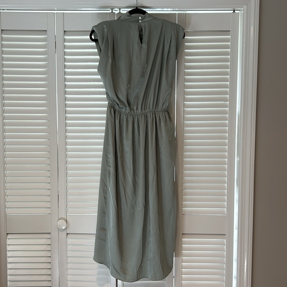 Entro Vici green sleeveless dress size medium - Picture 2 of 2